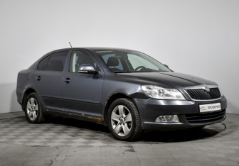 Подержанный автомобиль Skoda Octavia Liftback 2013 года (3 фото)