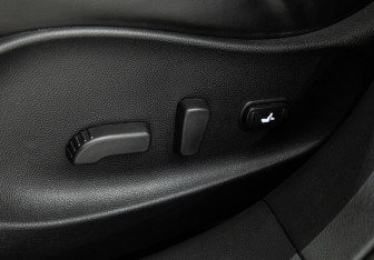 Подержанный автомобиль Infiniti FX 2012 года (19 фото)