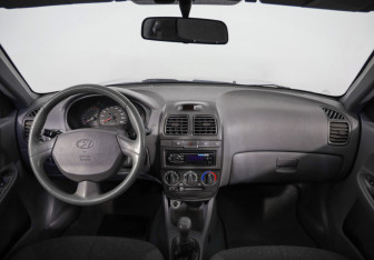 Подержанный автомобиль Hyundai Accent Sedan 2008 года (9 фото)