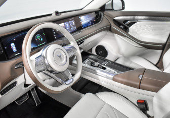 Подержанный автомобиль Voyah Free 2023 года (9 фото)