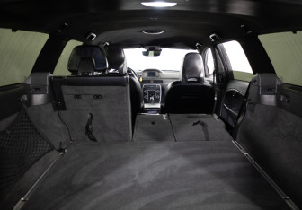 Подержанный автомобиль Volvo XC70 2015 года (22 фото)