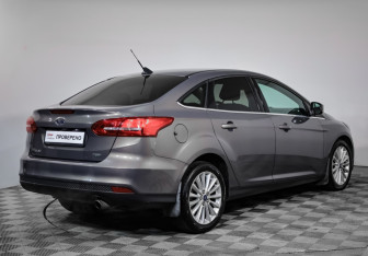 Подержанный автомобиль Ford Focus Sedan 2017 года (5 фото)