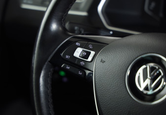 Подержанный автомобиль Volkswagen Tiguan 2020 года (12 фото)