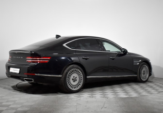 Подержанный автомобиль Genesis G80 2021 года (5 фото)
