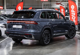 Подержанный автомобиль Geely Monjaro 2026 года (7 фото)