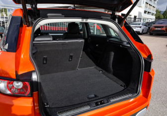 Подержанный автомобиль Land Rover Range Rover Evoque 2014 года (32 фото)