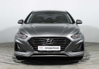 Подержанный автомобиль Hyundai Sonata 2018 года (2 фото)