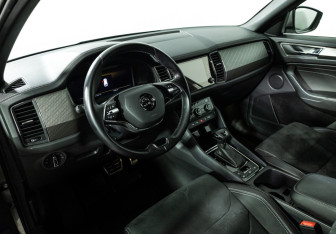 Подержанный автомобиль Skoda Kodiaq 2022 года (11 фото)