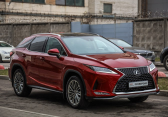 Подержанный автомобиль Lexus RX 2021 года (4 фото)