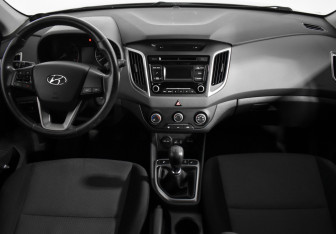 Подержанный автомобиль Hyundai Creta 2017 года (14 фото)