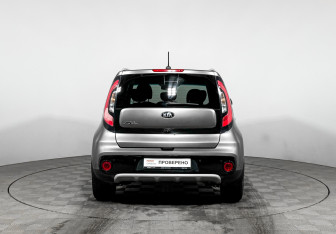 Подержанный автомобиль Kia Soul 2018 года (6 фото)
