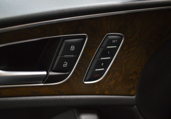 Подержанный автомобиль Audi A6 Sedan 2012 года (17 фото)