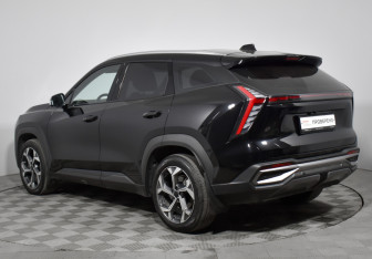 Подержанный автомобиль Geely Atlas 2024 года (7 фото)