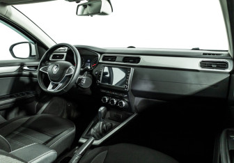 Подержанный автомобиль Renault Arkana 2019 года (9 фото)