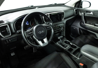 Подержанный автомобиль Kia Sportage 2020 года (11 фото)