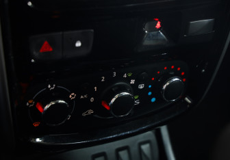 Подержанный автомобиль Nissan Terrano 2019 года (14 фото)