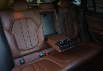 Подержанный автомобиль BMW X6 2020 года (35 фото)