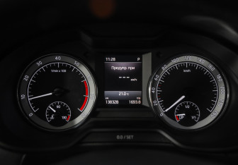 Подержанный автомобиль Skoda Octavia Liftback 2018 года (13 фото)