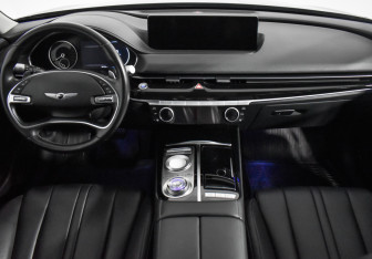 Подержанный автомобиль Genesis G80 2021 года (15 фото)