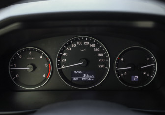 Подержанный автомобиль Hyundai Grand Starex 2018 года (16 фото)