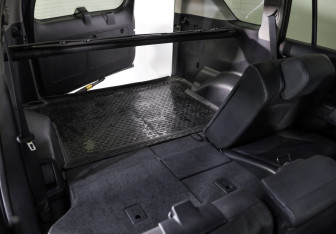 Подержанный автомобиль Toyota Land Cruiser Prado 2014 года (26 фото)