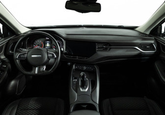 Подержанный автомобиль Haval F7 2022 года (13 фото)