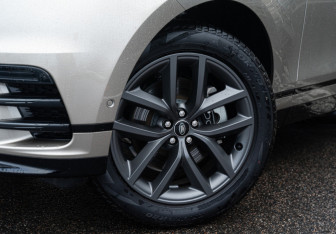 Новый Land Rover Range Rover Velar 2025 (4 фото)