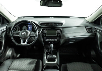 Подержанный автомобиль Nissan X-Trail 2020 года (13 фото)
