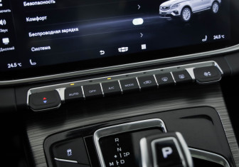 Подержанный автомобиль Geely Atlas Pro 2023 года (16 фото)