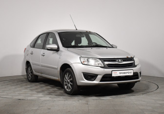 Подержанный автомобиль LADA (ВАЗ) Granta Liftback 2015 года (3 фото)
