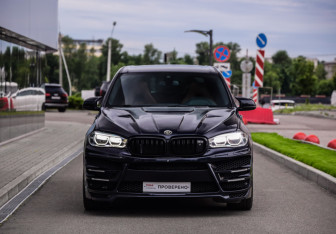 Подержанный автомобиль BMW X5 M 2016 года (4 фото)