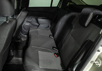 Подержанный автомобиль Renault Logan Sedan 2021 года (10 фото)