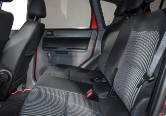 Подержанный автомобиль Mitsubishi Colt Hatchback 2007 года (12 фото)