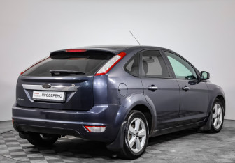 Подержанный автомобиль Ford Focus Hatchback 2008 года (5 фото)