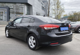 Подержанный автомобиль Kia Cerato Sedan 2018 года (6 фото)