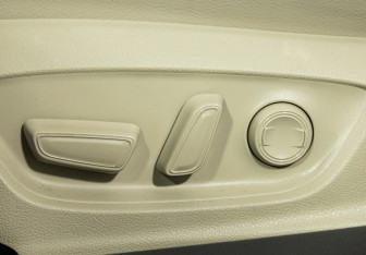 Подержанный автомобиль Toyota Camry Sedan 2020 года (15 фото)