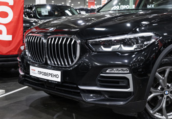 Подержанный автомобиль BMW X5 2019 года (2 фото)