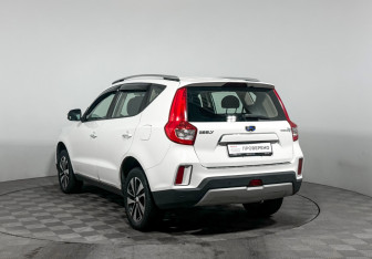 Подержанный автомобиль Geely Emgrand X7 2019 года (7 фото)