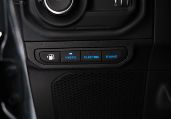 Подержанный автомобиль Jeep Wrangler 2023 года (18 фото)