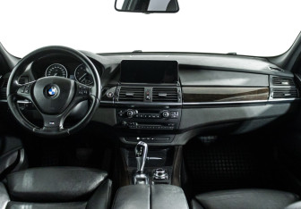 Подержанный автомобиль BMW X5 2012 года (13 фото)