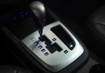 Подержанный автомобиль Hyundai Santa Fe 2011 года (17 фото)