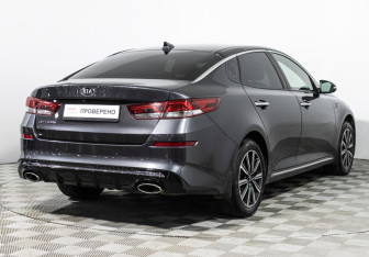Подержанный автомобиль Kia Optima Sedan 2018 года (5 фото)