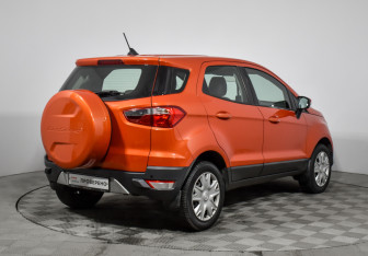 Подержанный автомобиль Ford EcoSport 2017 года (5 фото)