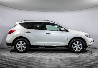Подержанный автомобиль Nissan Murano Suv 2010 года (4 фото)