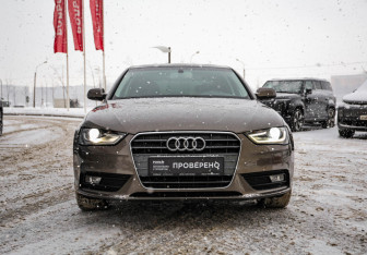 Подержанный автомобиль Audi A4 Sedan 2015 года (4 фото)