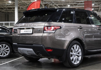 Подержанный автомобиль Land Rover Range Rover Sport 2017 года (13 фото)
