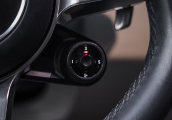 Подержанный автомобиль Porsche Cayenne 2019 года (14 фото)