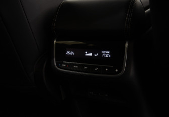 Подержанный автомобиль GAC GS8 2024 года (21 фото)