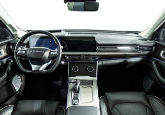 Подержанный автомобиль Exeed VX 2023 года (13 фото)