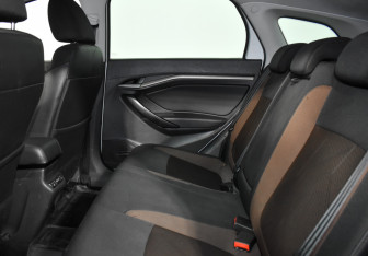 Подержанный автомобиль LADA (ВАЗ) Vesta Sedan 2017 года (11 фото)